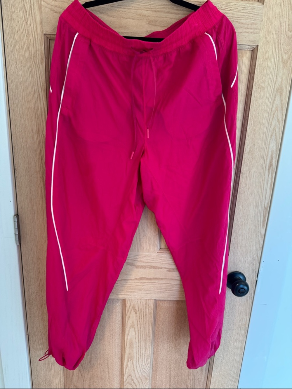 Lululemon Bright Magenta Track Pants with White Piping size 12